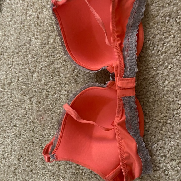 Pink Push up bra - Picture 2 of 3